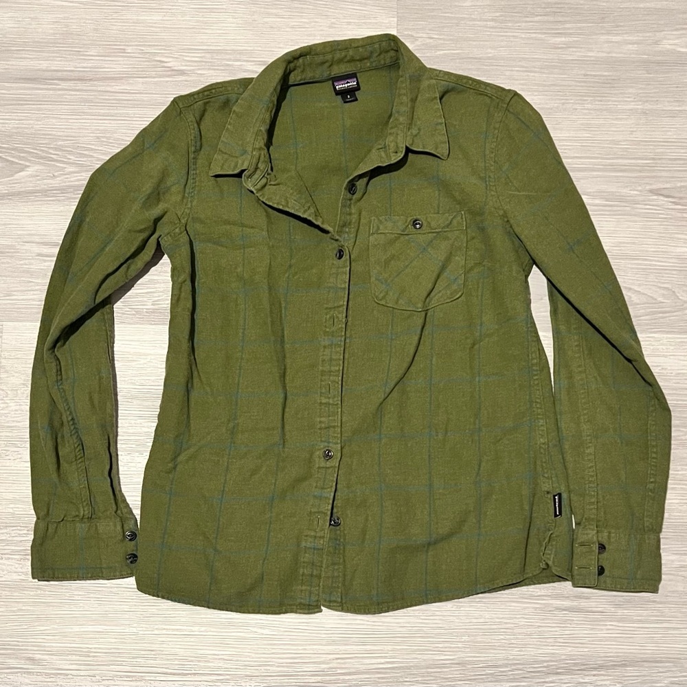 Patagonia mid-weight flannel- size 2